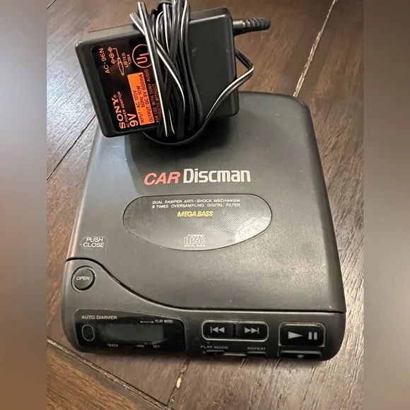 2338【ジャンク】SONY CAR Discman D-848K 美品 SONY CAR Discman ソニー カーディスクマン D-848レア